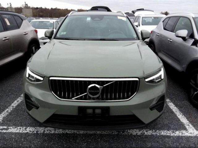 used 2024 Volvo XC40 car, priced at $33,777