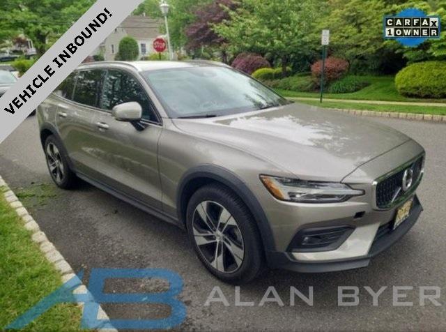 used 2021 Volvo V60 Cross Country car, priced at $36,888