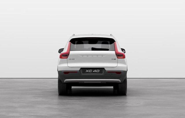new 2025 Volvo XC40 car, priced at $51,040