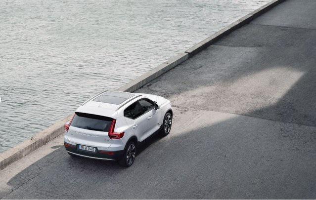 new 2025 Volvo XC40 car, priced at $51,040