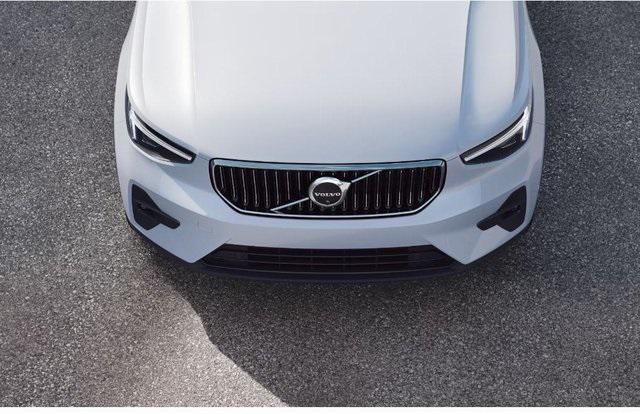 new 2025 Volvo XC40 car, priced at $51,550