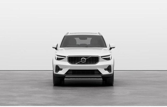 new 2025 Volvo XC40 car, priced at $51,550