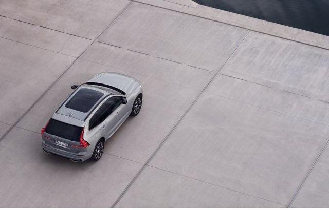 new 2025 Volvo XC60 car, priced at $55,335