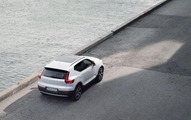 new 2025 Volvo XC40 car, priced at $45,000