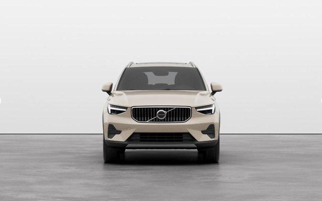 new 2025 Volvo XC40 car, priced at $45,845