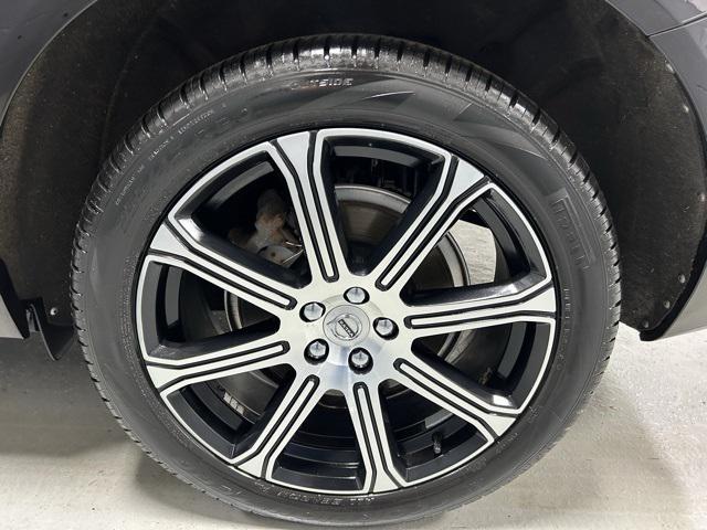 used 2020 Volvo XC60 car, priced at $29,333