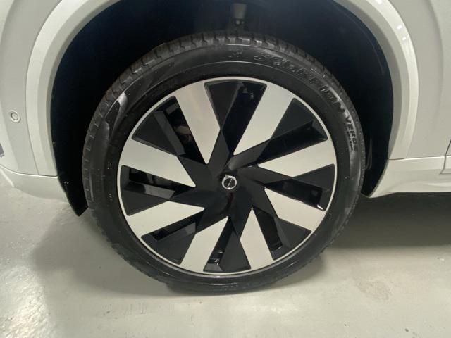 used 2024 Volvo XC90 Recharge Plug-In Hybrid car, priced at $52,888