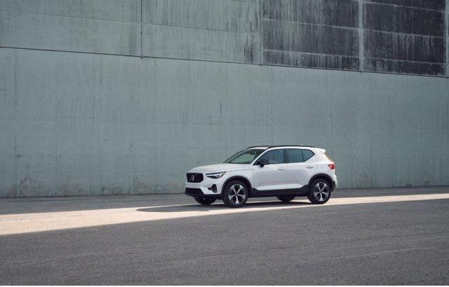 new 2025 Volvo XC40 car, priced at $48,335