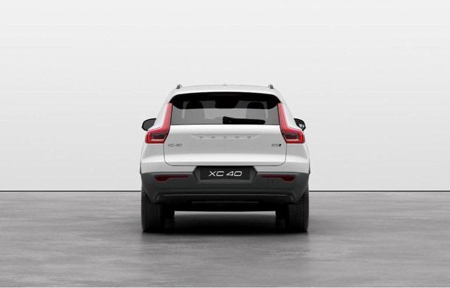 new 2025 Volvo XC40 car, priced at $48,335