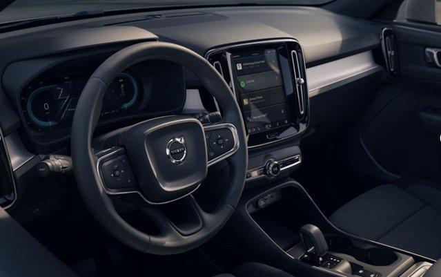 new 2025 Volvo XC40 car, priced at $46,015