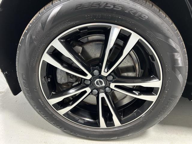 used 2021 Volvo XC60 car, priced at $28,777