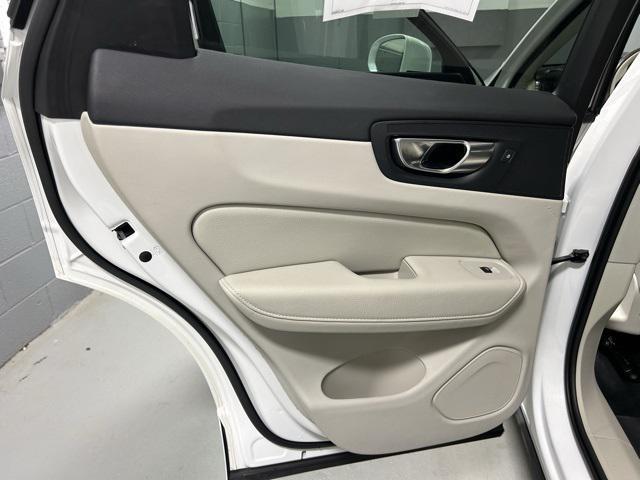used 2021 Volvo XC60 car, priced at $28,777
