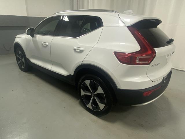 new 2025 Volvo XC40 car, priced at $48,315