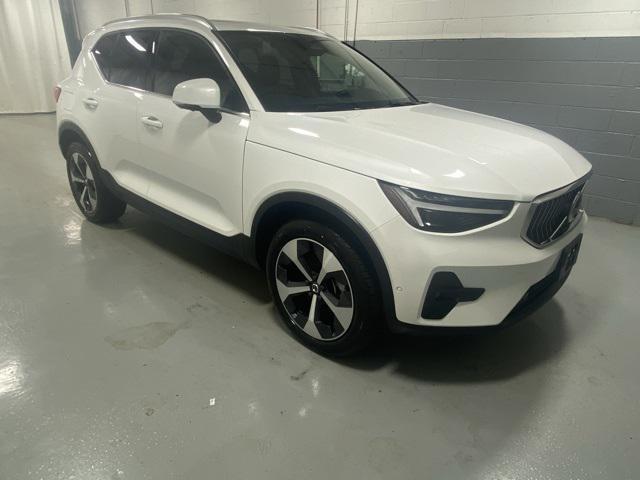 new 2025 Volvo XC40 car, priced at $48,315