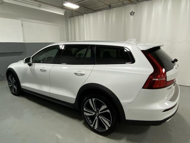 used 2024 Volvo V60 Cross Country car, priced at $45,678