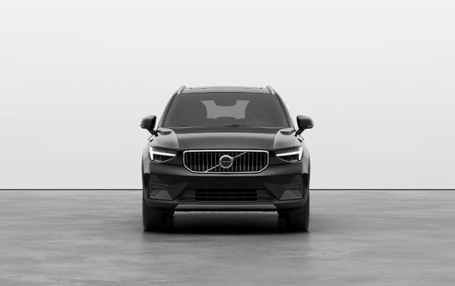 new 2025 Volvo XC40 car, priced at $45,800