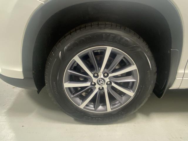used 2017 Toyota Highlander car, priced at $22,888