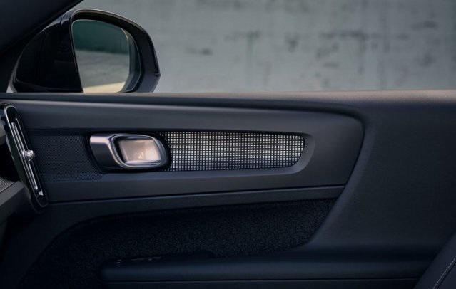new 2025 Volvo XC40 car, priced at $49,810