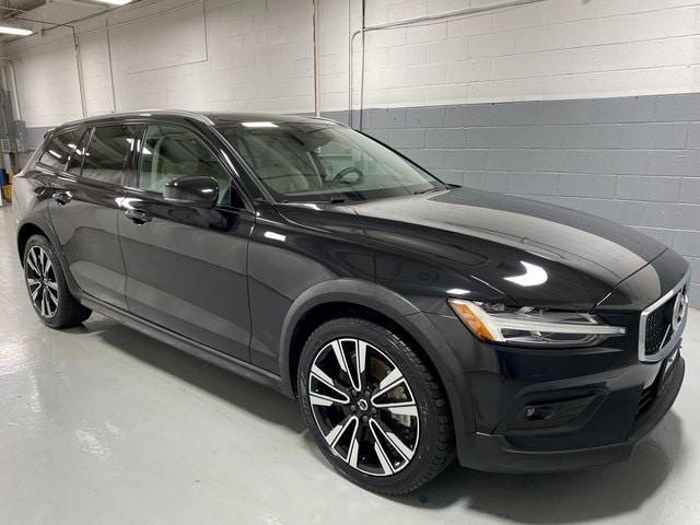 used 2022 Volvo V60 Cross Country car, priced at $36,881