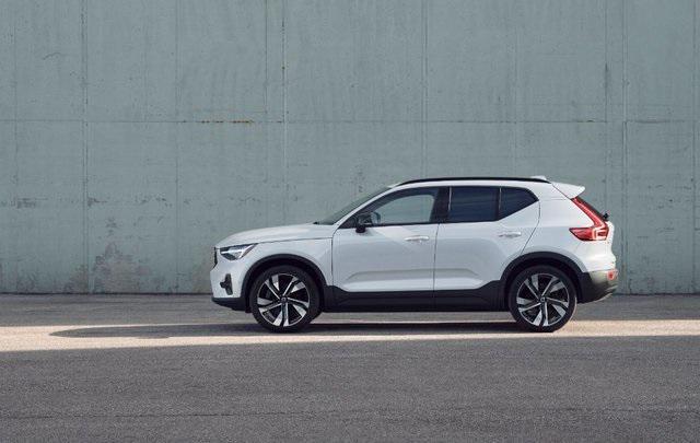 new 2025 Volvo XC40 car, priced at $49,790