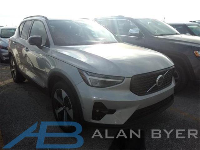 used 2024 Volvo XC40 car, priced at $35,987