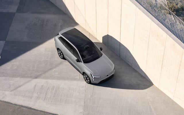 new 2025 Volvo EX90 car, priced at $87,590