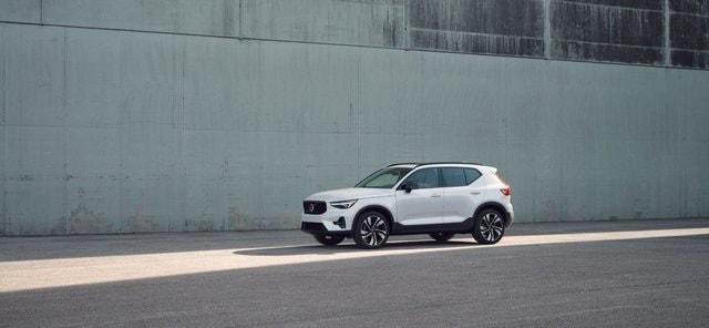 new 2024 Volvo XC40 car