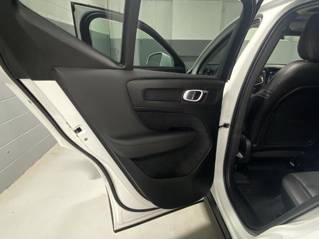 new 2025 Volvo XC40 car, priced at $45,000