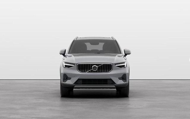 new 2025 Volvo XC40 car, priced at $48,315