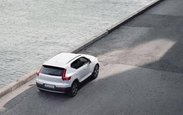 new 2025 Volvo XC40 car, priced at $45,800