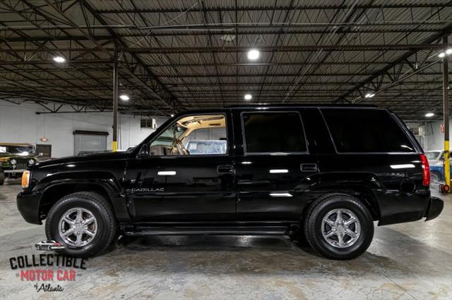 used 2000 Cadillac Escalade car, priced at $22,900