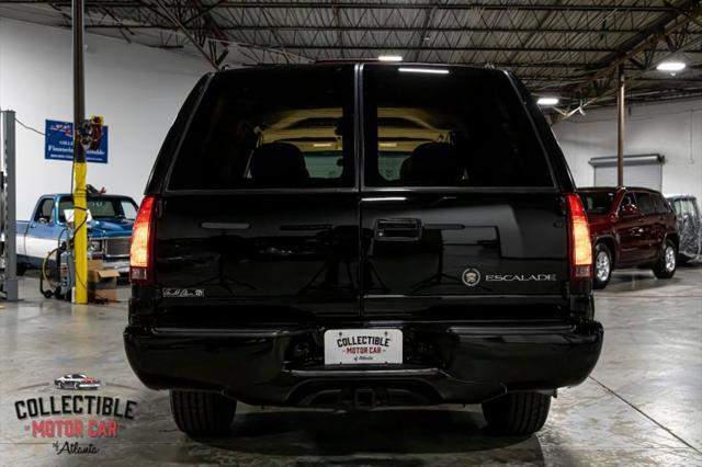 used 2000 Cadillac Escalade car, priced at $22,900