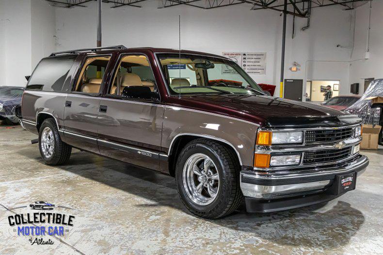 used 1997 Chevrolet Suburban car, priced at $17,900