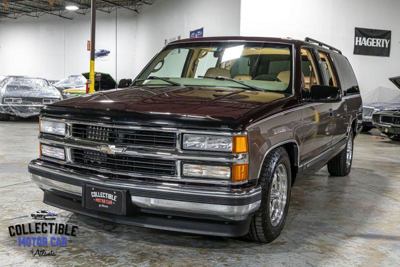 used 1997 Chevrolet Suburban car, priced at $17,900