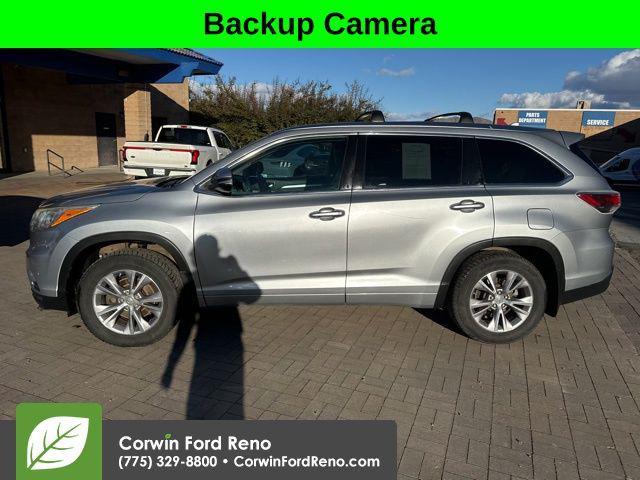 used 2015 Toyota Highlander car, priced at $18,389