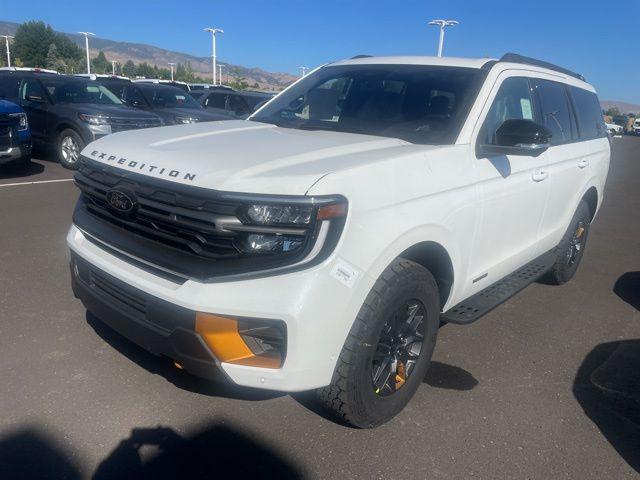 new 2025 Ford Expedition car, priced at $85,245