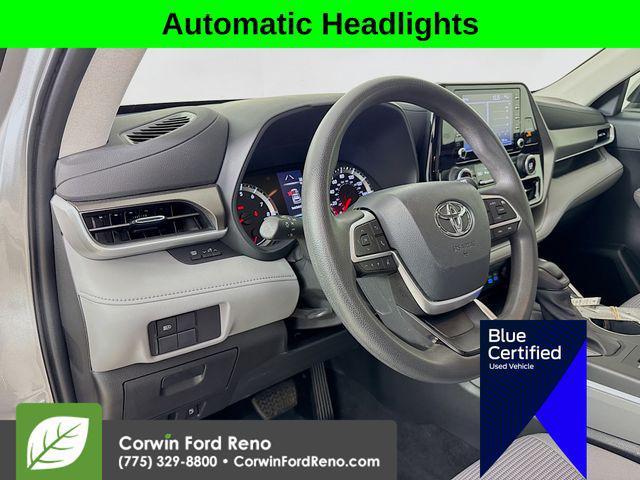 used 2022 Toyota Highlander car, priced at $30,589