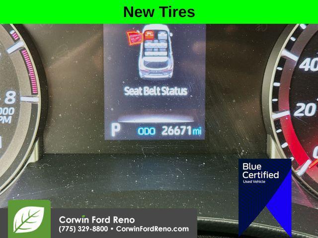 used 2022 Toyota Highlander car, priced at $30,589