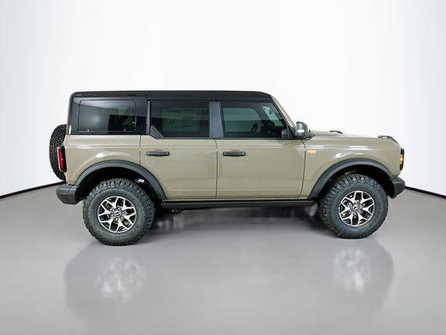new 2025 Ford Bronco car, priced at $60,371