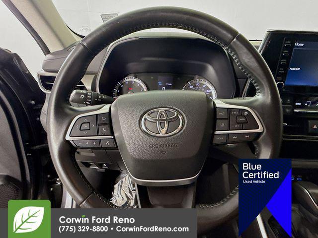 used 2022 Toyota Highlander car, priced at $28,389
