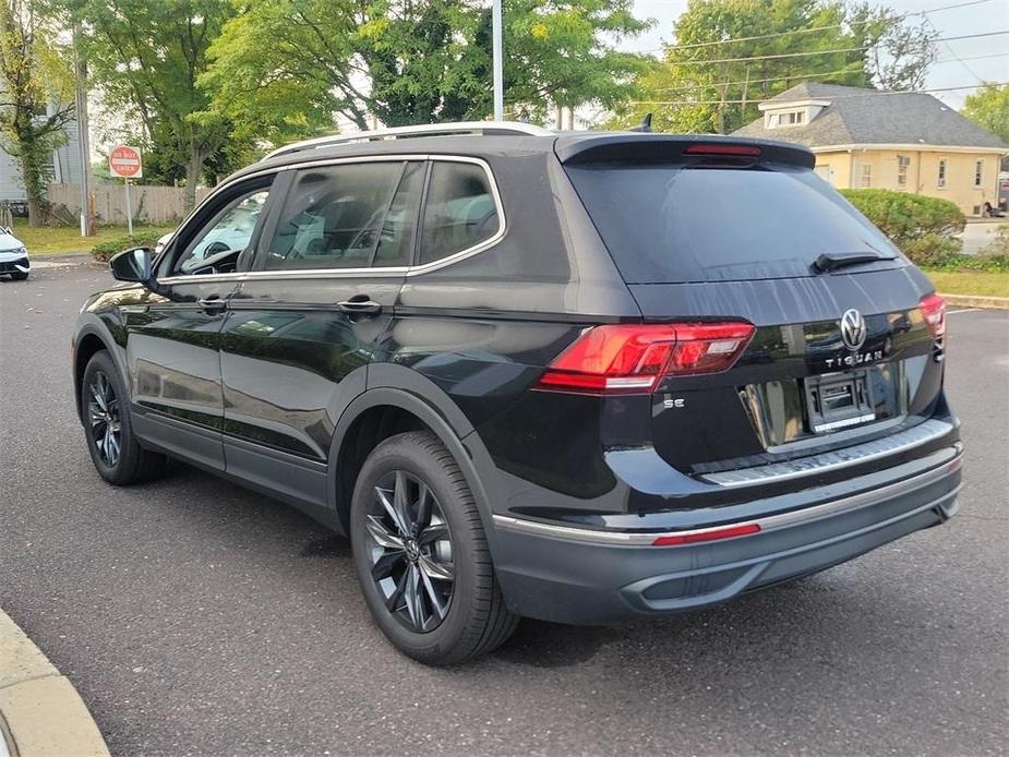 new 2024 Volkswagen Tiguan car, priced at $33,614