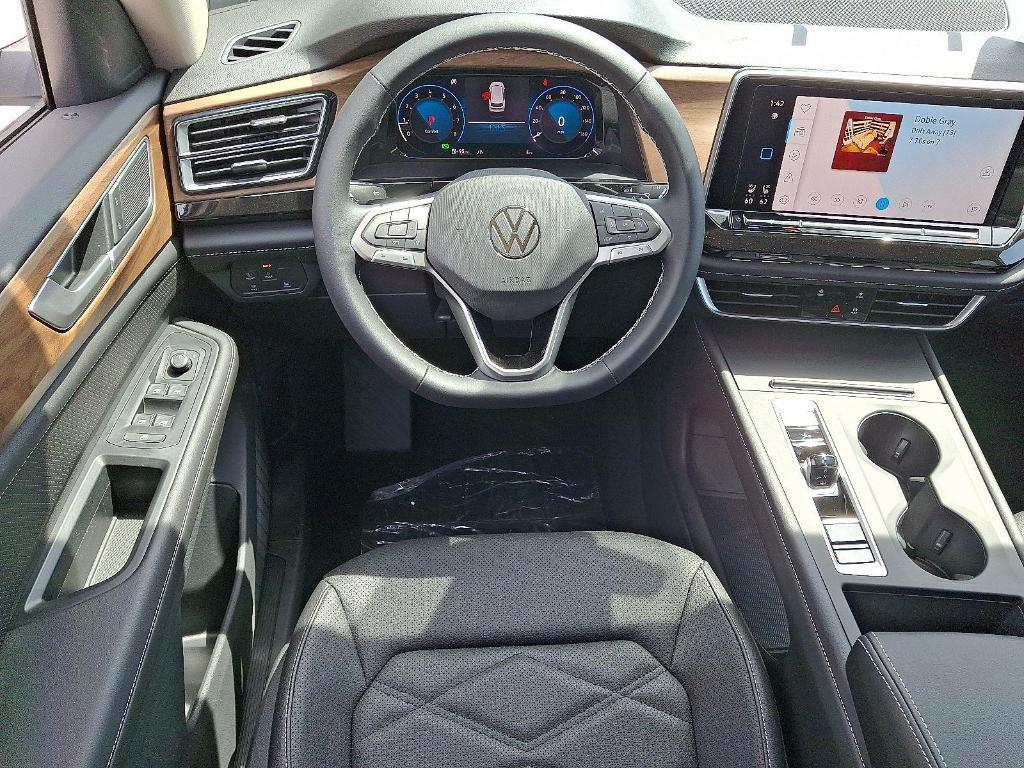 new 2025 Volkswagen Atlas car, priced at $36,660