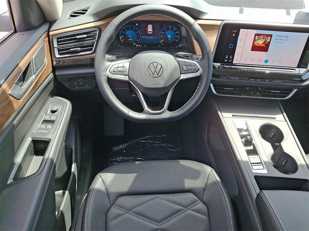 new 2025 Volkswagen Atlas car, priced at $36,660