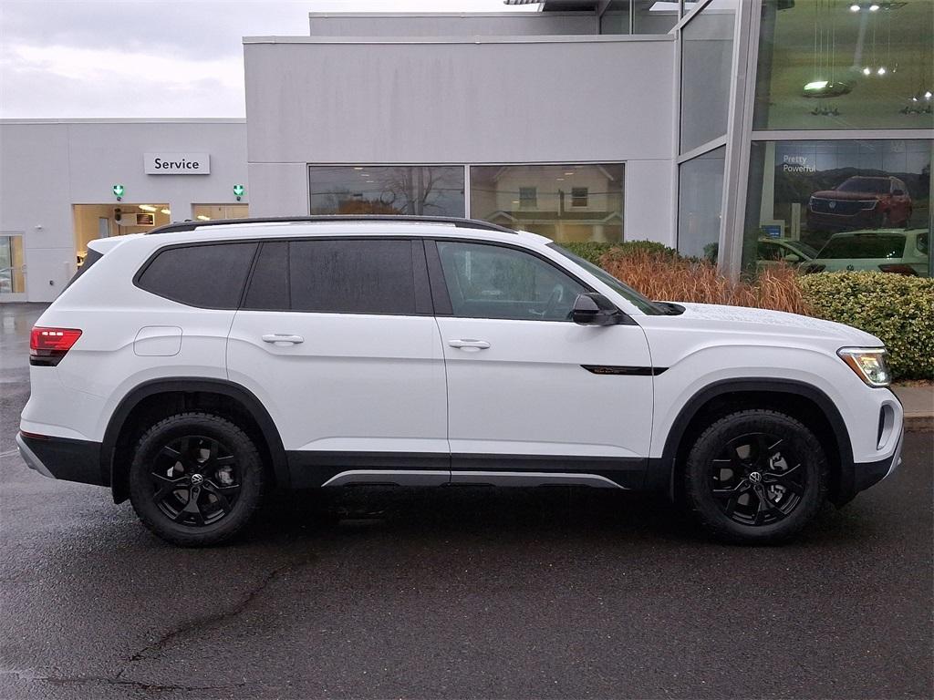 new 2024 Volkswagen Atlas car, priced at $44,656