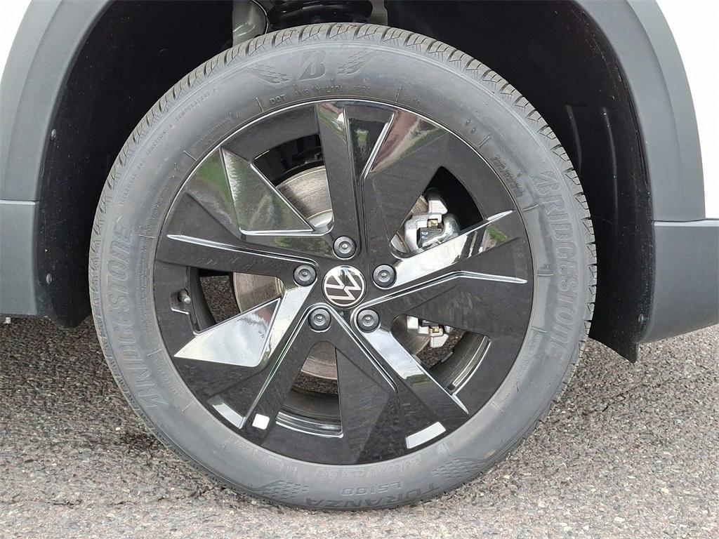 new 2025 Volkswagen Taos car, priced at $31,506