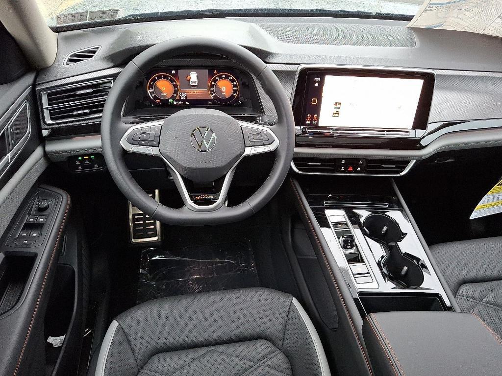 new 2025 Volkswagen Atlas car, priced at $45,618