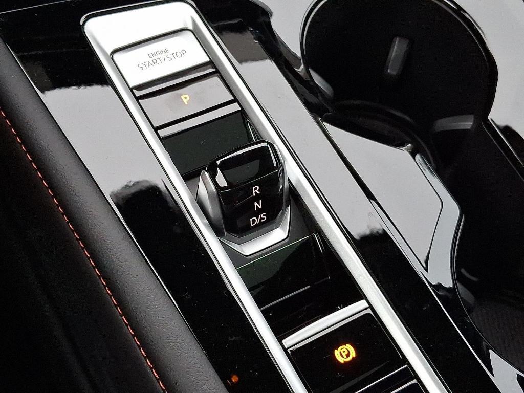 new 2025 Volkswagen Atlas car, priced at $45,618