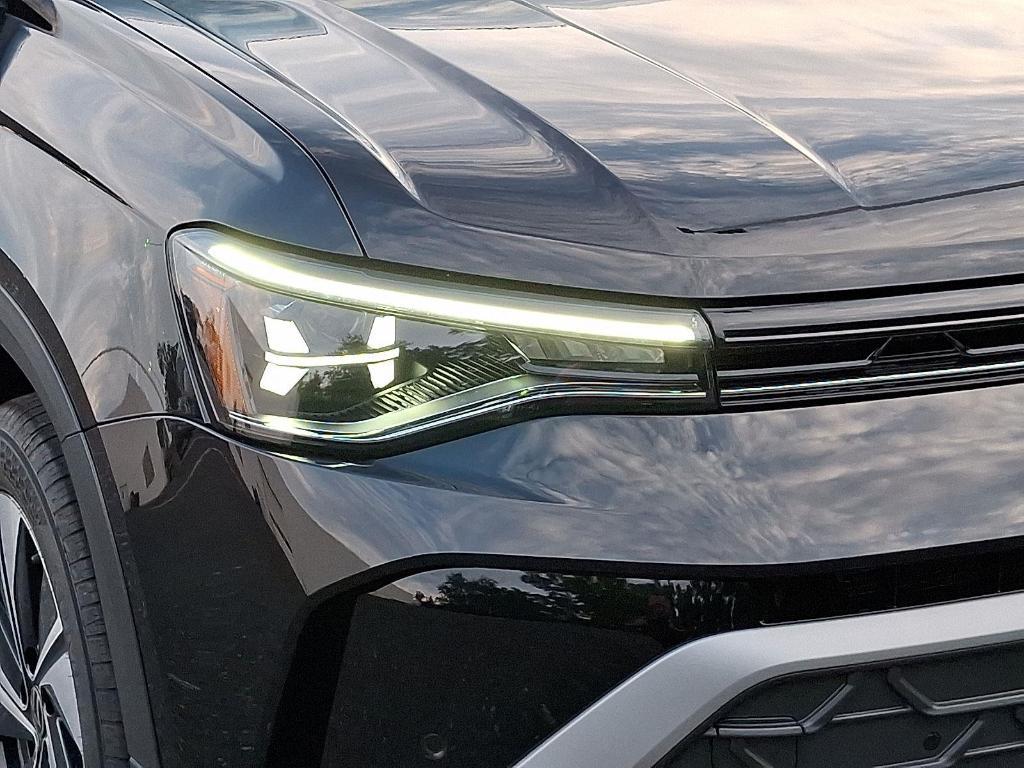 new 2025 Volkswagen Taos car, priced at $32,088