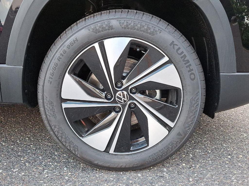 new 2025 Volkswagen Taos car, priced at $32,088