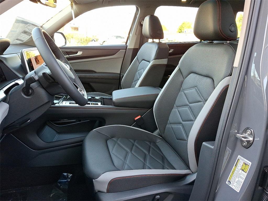 new 2025 Volkswagen Atlas car, priced at $46,430